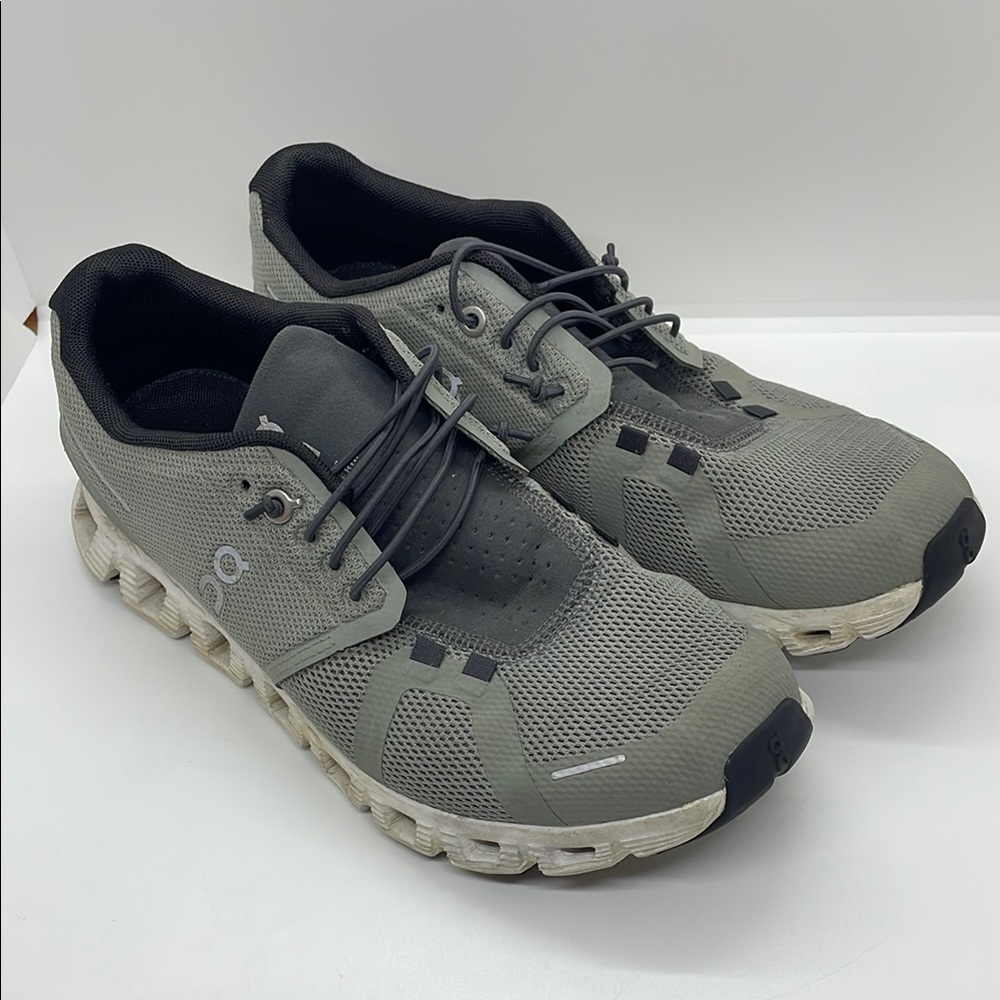 On Running Cloud 5 Gray Black Athletic Shoes with Cloud Sole